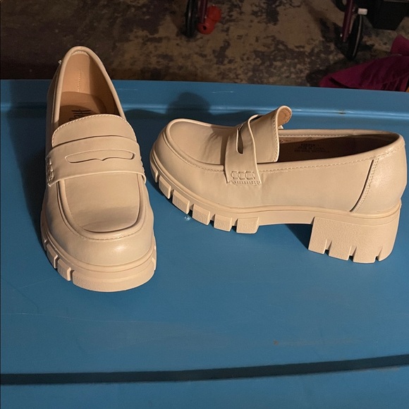 Corkys Cream Chunky Loafers - Picture 3 of 6